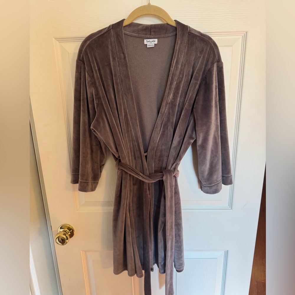 Women's Plush Robe in Gray/Brown